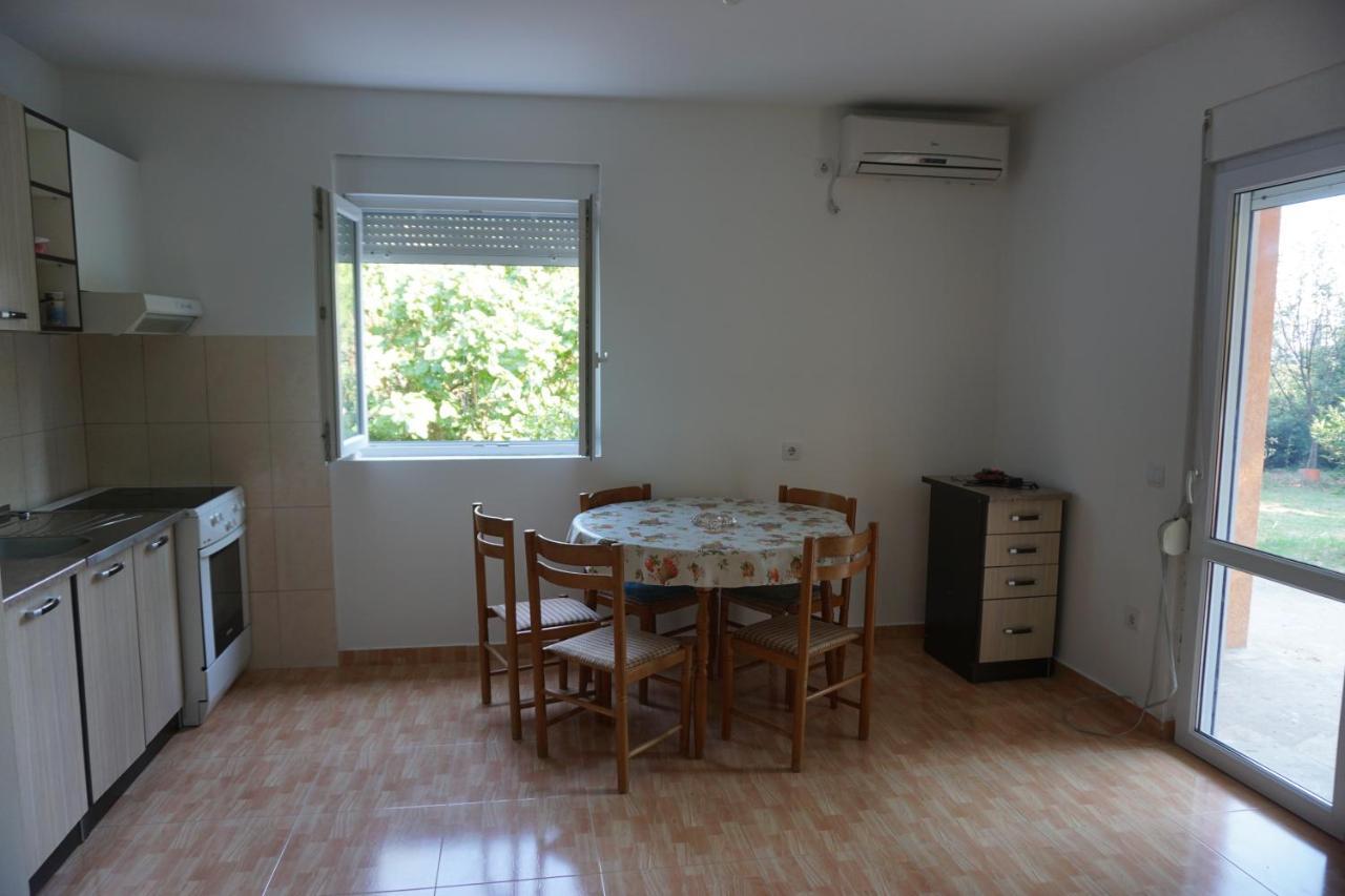 Ruza Vetrova Daire Bar Dış mekan fotoğraf