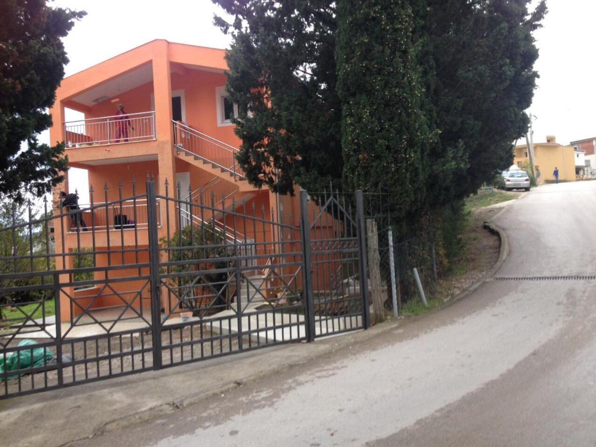 Ruza Vetrova Daire Bar Dış mekan fotoğraf