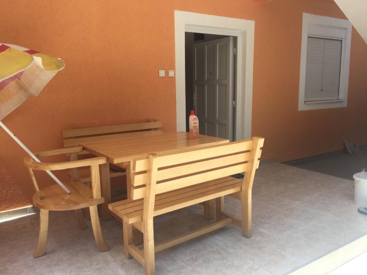 Ruza Vetrova Daire Bar Oda fotoğraf