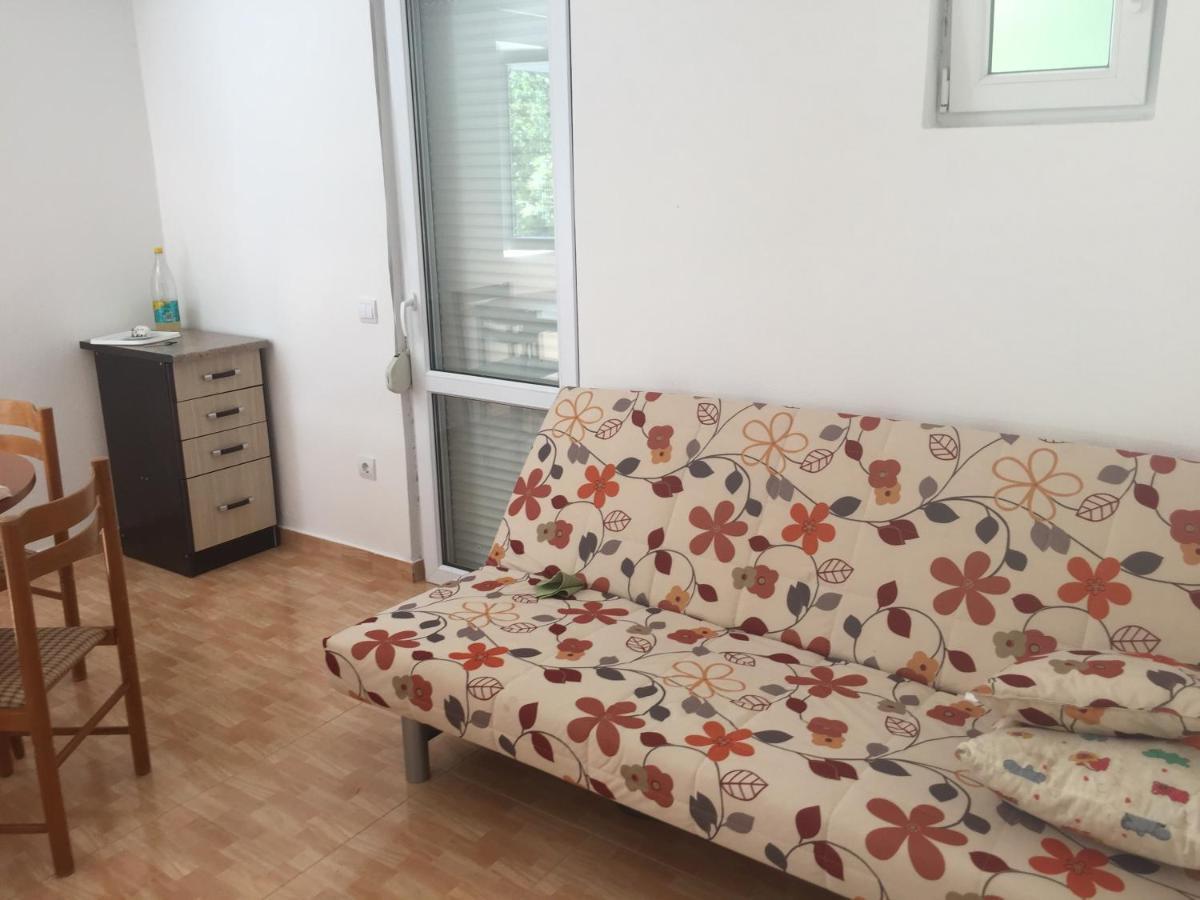 Ruza Vetrova Daire Bar Dış mekan fotoğraf