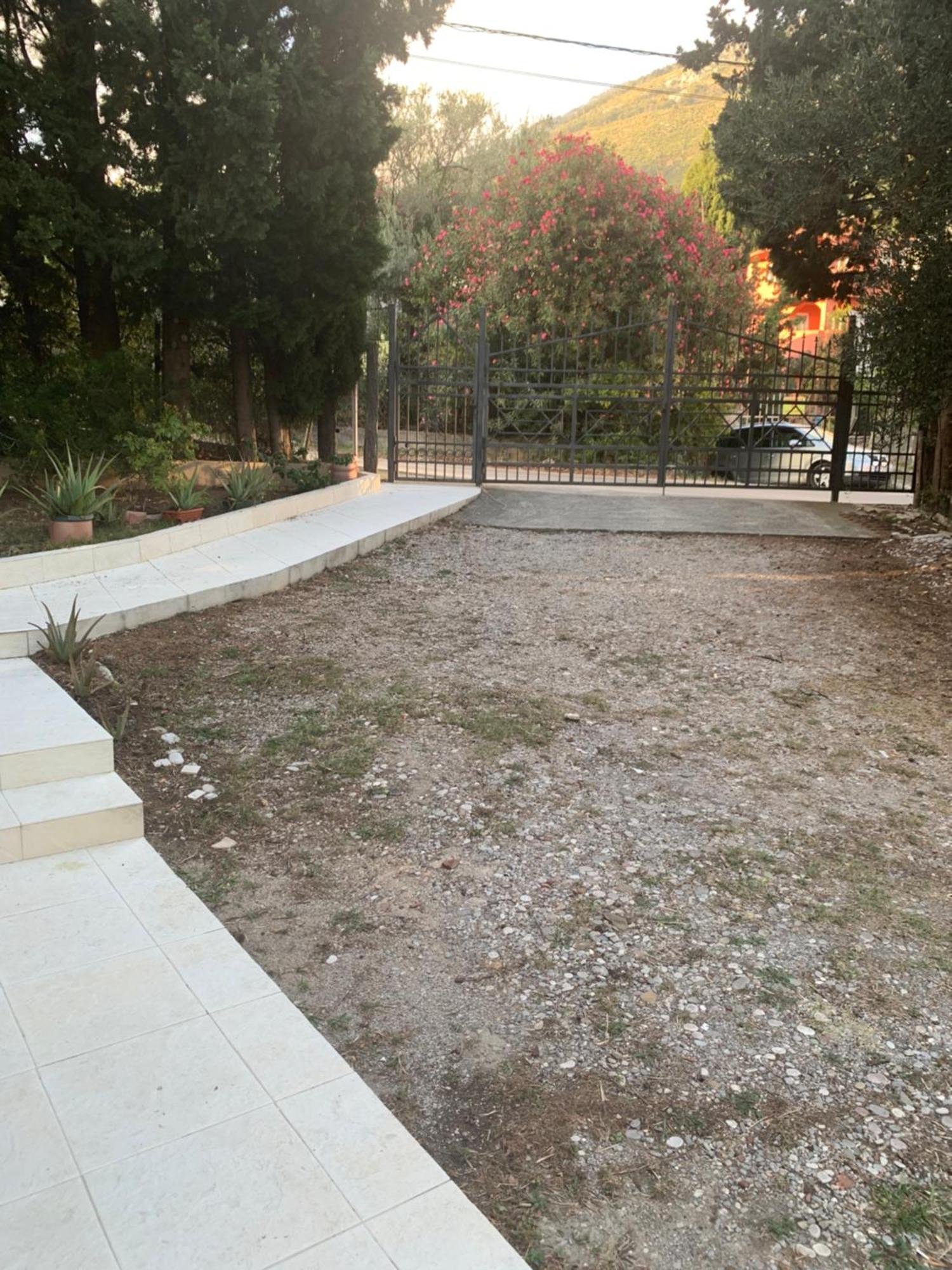Ruza Vetrova Daire Bar Dış mekan fotoğraf