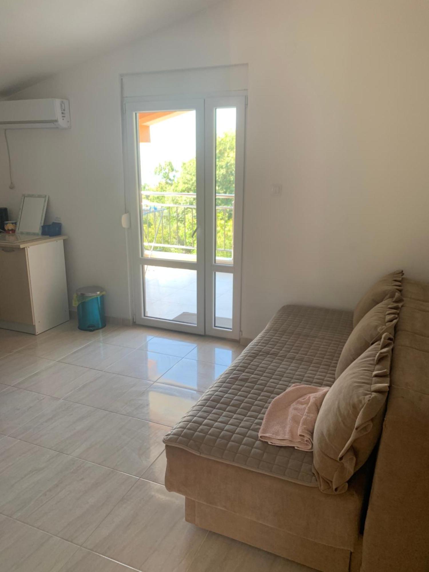 Ruza Vetrova Daire Bar Dış mekan fotoğraf